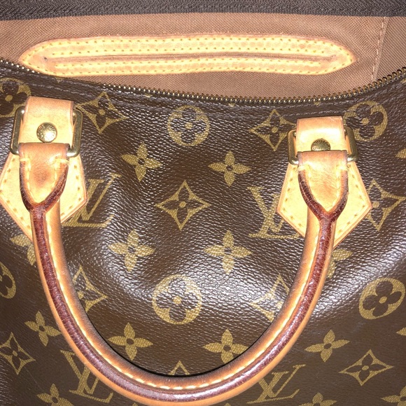 SOLD!🎉💕Louis Vuitton Speedy 30 with lock, keys. - Picture 4 of 8